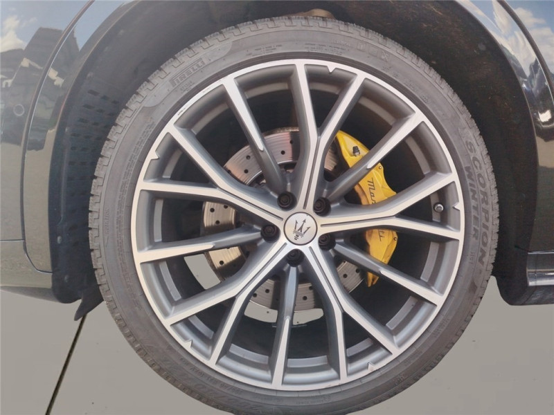 MASERATI GRECALE V6 530 CH de 2022 avec 27 000 km | Occasion proche Lyon