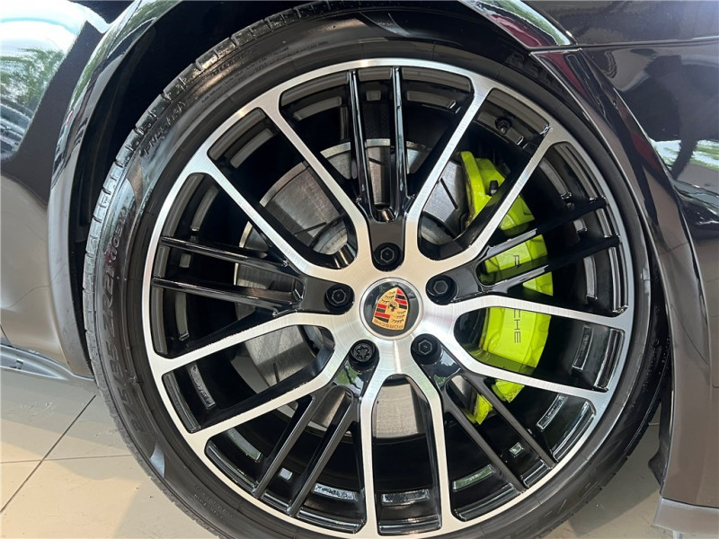 PORSCHE PANAMERA 4 V6 3.0 462 HYBRID de 2023 avec 45 500 km | Occasion proche Lyon