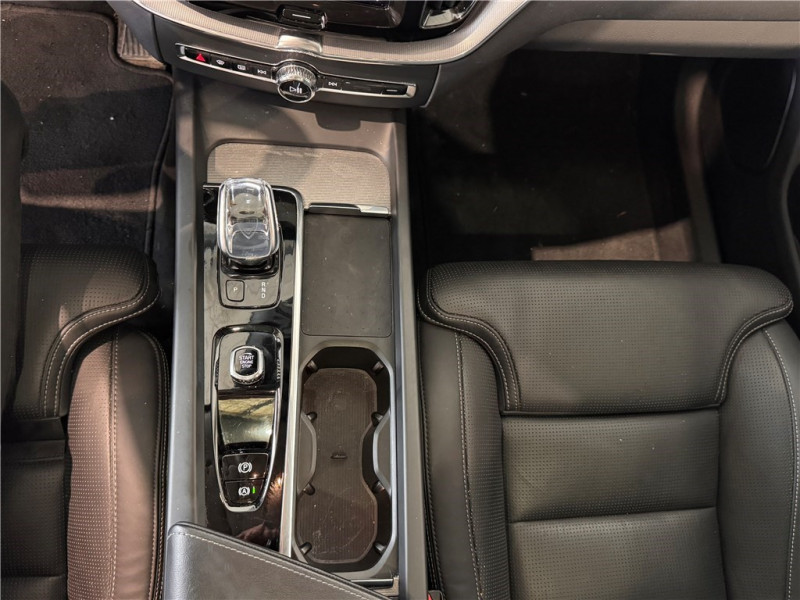 VOLVO XC60 T8 RECHARGE AWD 303 CH + 87 CH GEARTRONIC 8 de 2022 avec 62 584 km | Occasion proche Lyon