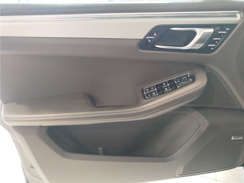 PORSCHE MACAN TURBO 3.6 V6 400 CH de 2015 avec 118 740 km | Occasion proche Lyon