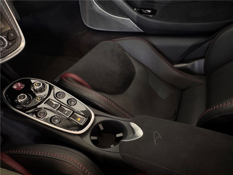 MCLAREN GT V8 4.0 620 CH de 2023 avec 2 700 km | Occasion proche Lyon