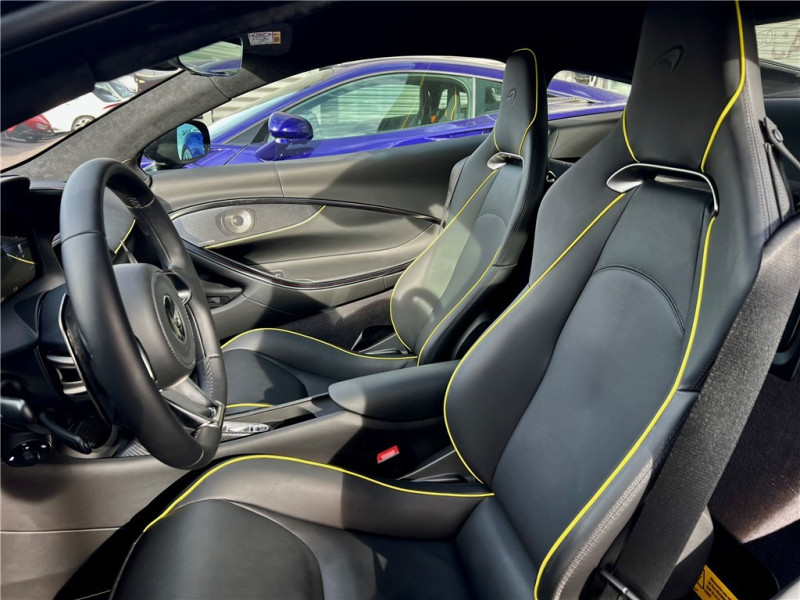 MCLAREN MCLAREN ARTURA V6 3.0 680CH de 2024 avec 1 380 km | Occasion proche Lyon
