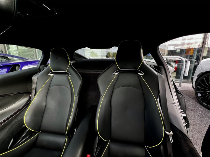 MCLAREN MCLAREN ARTURA V6 3.0 680CH de 2024 avec 1 380 km | Occasion proche Lyon