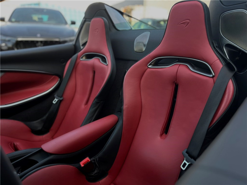 MCLAREN MCLAREN ARTURA V6 3.0 700CH de 2024 avec 3 900 km | Occasion proche Lyon