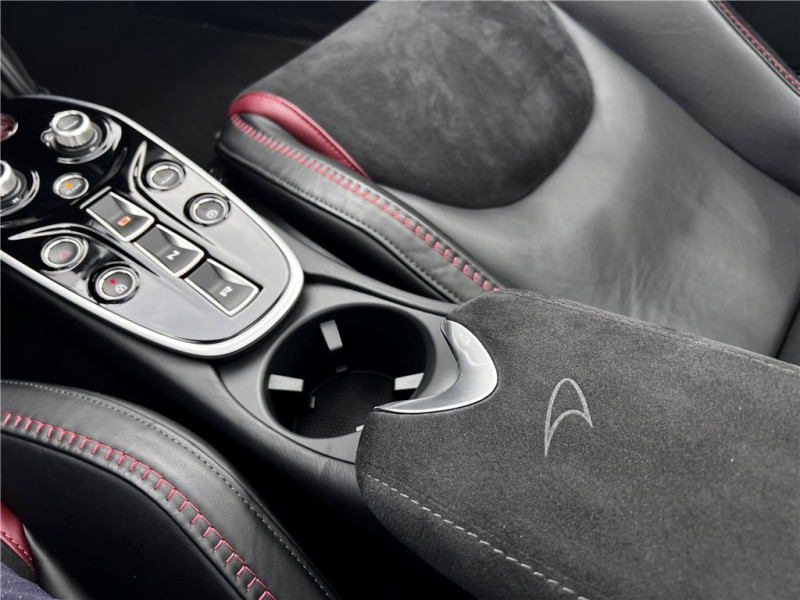 MCLAREN GT V8 4.0 620 CH de 2023 avec 4 987 km | Occasion proche Lyon