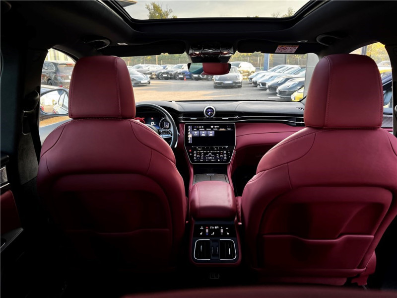 MASERATI GRECALE 410 KW de 2025 avec 12 000 km | Occasion proche Lyon
