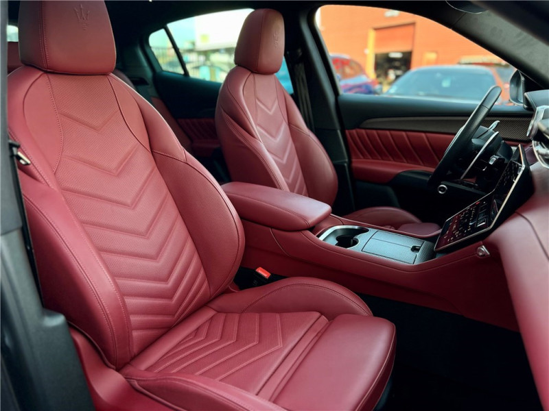 MASERATI GRECALE 410 KW de 2025 avec 12 000 km | Occasion proche Lyon