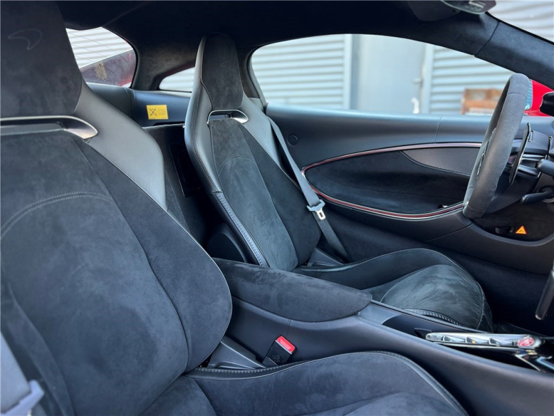 MCLAREN MCLAREN ARTURA V6 3.0 680CH de 2023 avec 10 050 km | Occasion proche Lyon