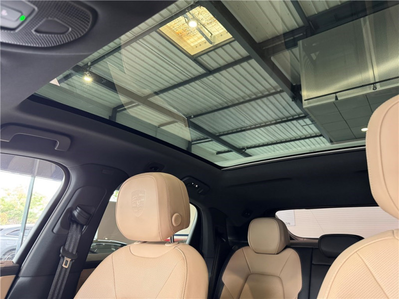 PORSCHE CAYENNE E-HYBRID 3.0 V6 470 CH de 2024 avec 22 000 km | Occasion proche Lyon