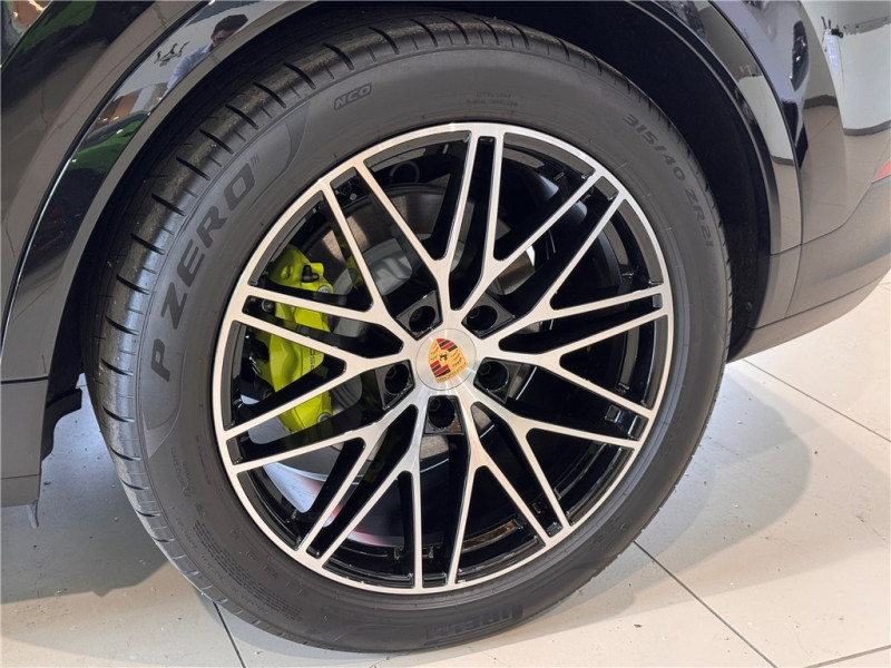 PORSCHE CAYENNE E-HYBRID 3.0 V6 470 CH de 2024 avec 22 000 km | Occasion proche Lyon