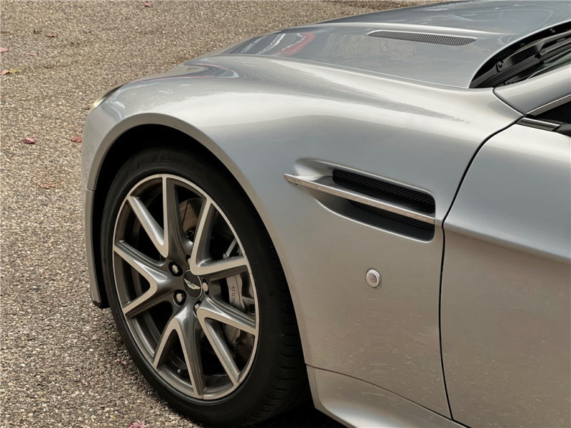 ASTON MARTIN VANTAGE S ROADSTER V8 de 2012 avec 34 400 km | Occasion proche Lyon