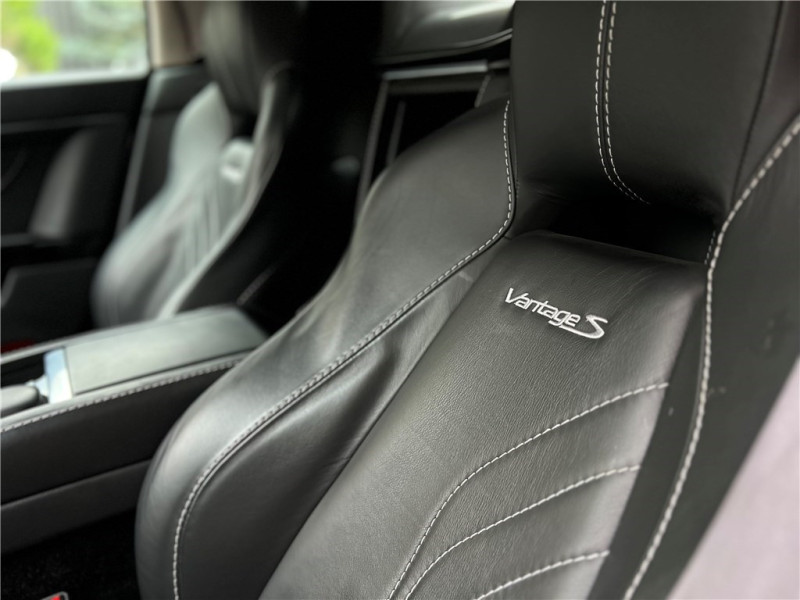 ASTON MARTIN VANTAGE S ROADSTER V8 de 2012 avec 34 400 km | Occasion proche Lyon