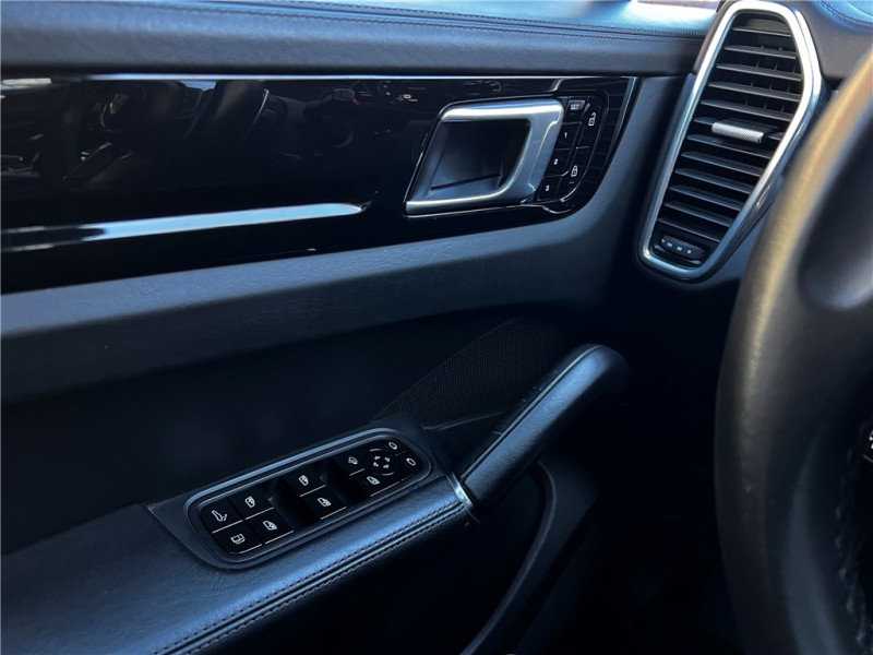 PORSCHE CAYENNE E-HYBRID 3.0 V6 462 CH TIPTRONIC BVA de 2020 avec 92 500 km | Occasion proche Lyon