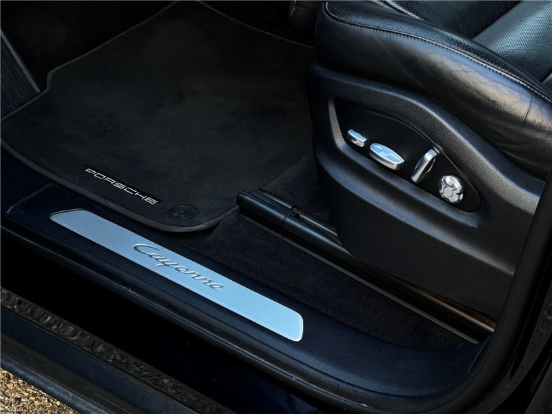 PORSCHE CAYENNE E-HYBRID 3.0 V6 462 CH TIPTRONIC BVA de 2020 avec 92 500 km | Occasion proche Lyon