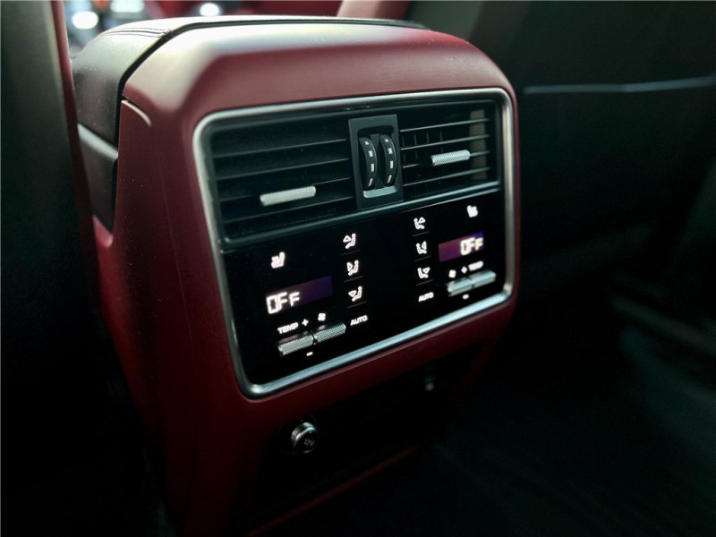 PORSCHE CAYENNE E-HYBRID 4.0 V8 680 CH TIPTRONIC BVA de 2020 avec 100 000 km | Occasion proche Lyon