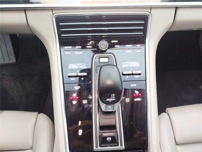 PORSCHE PANAMERA 4S DIESEL V8 4.0 422 de 2017 avec 48 157 km | Occasion proche Lyon