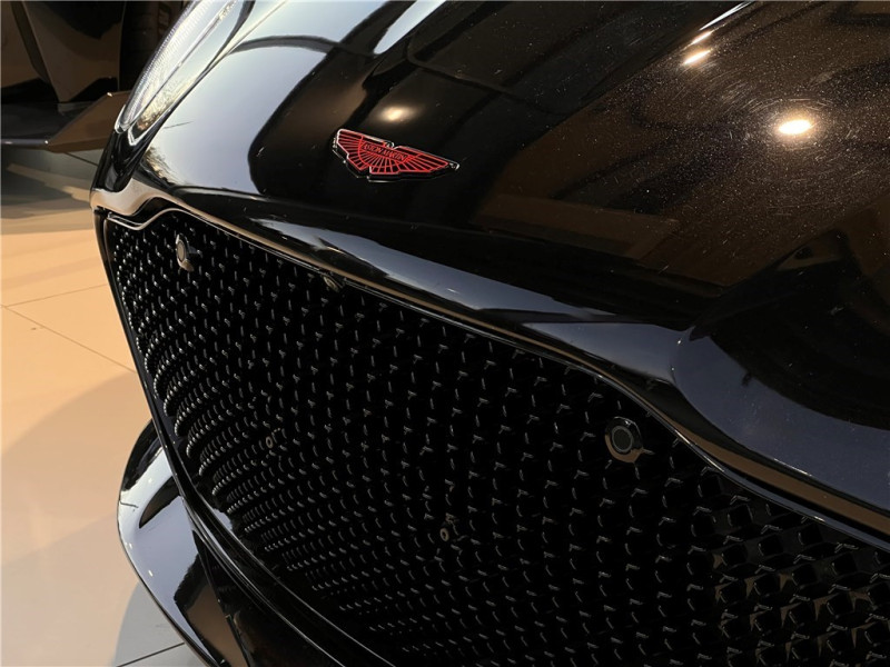 ASTON MARTIN DBS 5.2 BITURBO V12 de 2019 avec 40 700 km | Occasion proche Lyon
