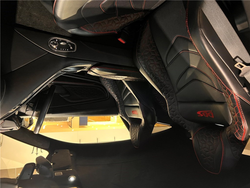 ASTON MARTIN DBS 5.2 BITURBO V12 de 2019 avec 40 700 km | Occasion proche Lyon