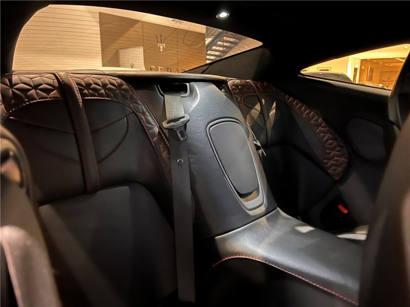 ASTON MARTIN DBS 5.2 BITURBO V12 de 2019 avec 40 700 km | Occasion proche Lyon