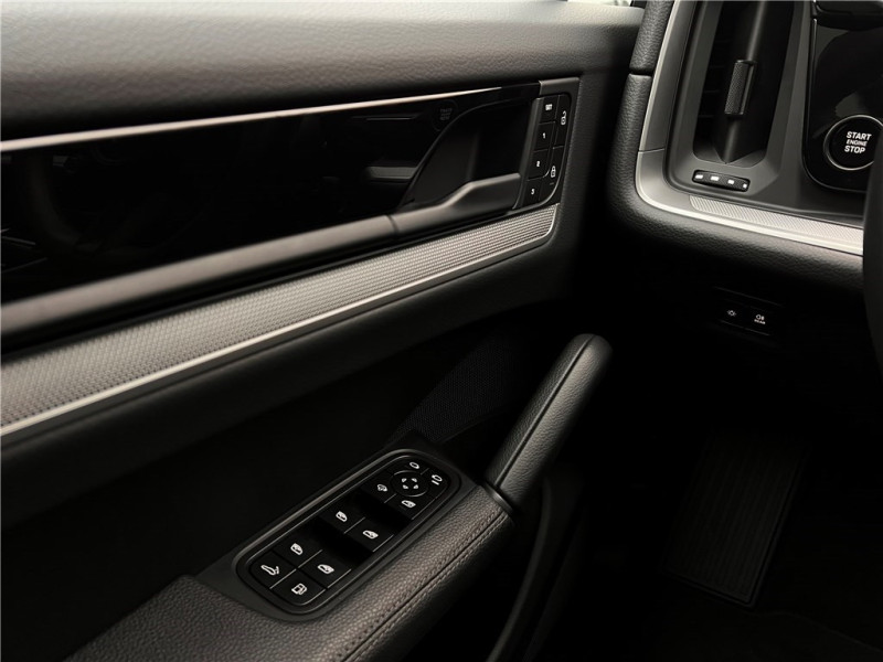 PORSCHE CAYENNE E-HYBRID 3.0 V6 470 CH TIPTRONIC BVA de 2024 avec 21 000 km | Occasion proche Lyon