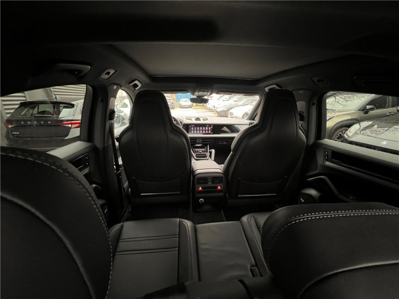 PORSCHE CAYENNE E-HYBRID 3.0 V6 470 CH TIPTRONIC BVA de 2024 avec 21 000 km | Occasion proche Lyon
