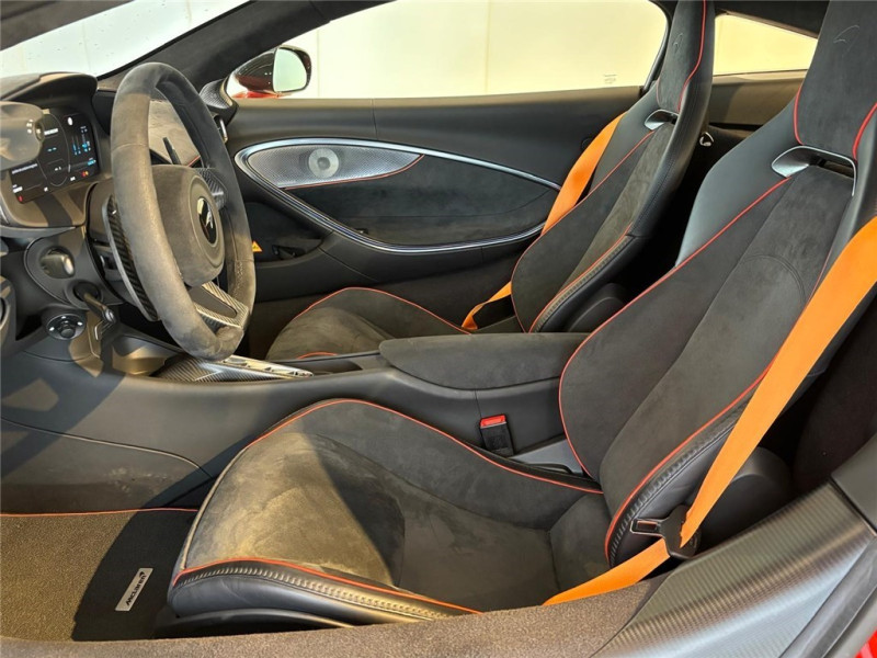 MCLAREN MCLAREN ARTURA V6 3.0 680CH de 2024 avec 7 000 km | Occasion proche Lyon