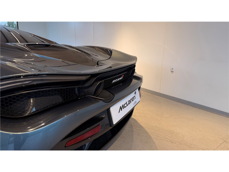 MCLAREN MCLAREN 720S V8 4.0 720 CH de 2017 avec 30 950 km | Occasion proche Lyon