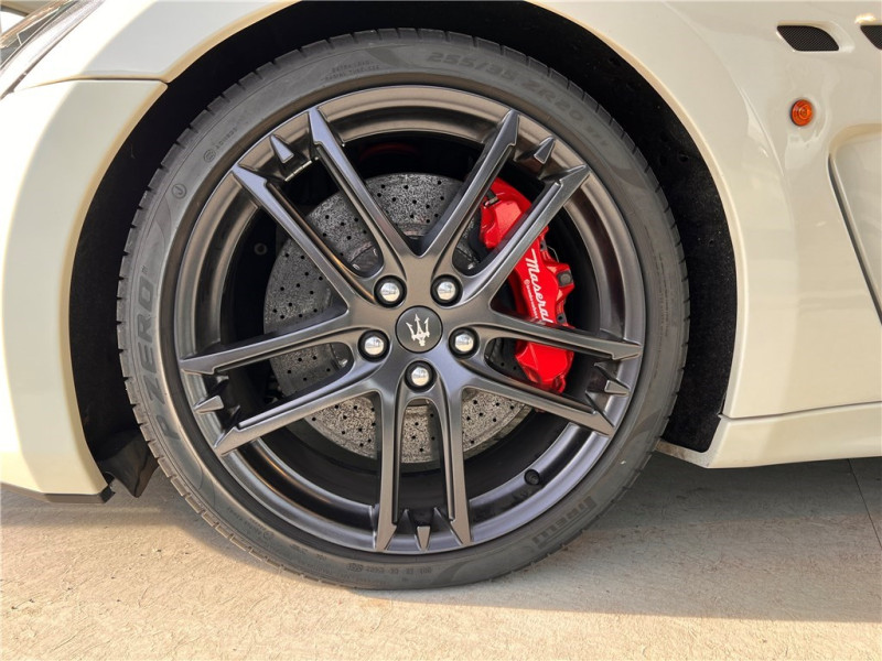 MASERATI GRANTURISMO 4.7 V8 460 de 2013 avec 25 000 km | Occasion proche Lyon