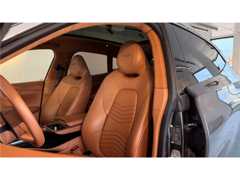 ASTON MARTIN DBX 4.0 BITURBO V8 de 2021 avec 39 800 km | Occasion proche Lyon