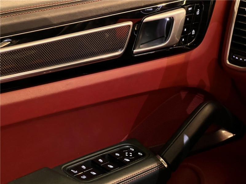 PORSCHE CAYENNE E-HYBRID 4.0 V8 680 CH TIPTRONIC BVA de 2020 avec 100 000 km | Occasion proche Lyon