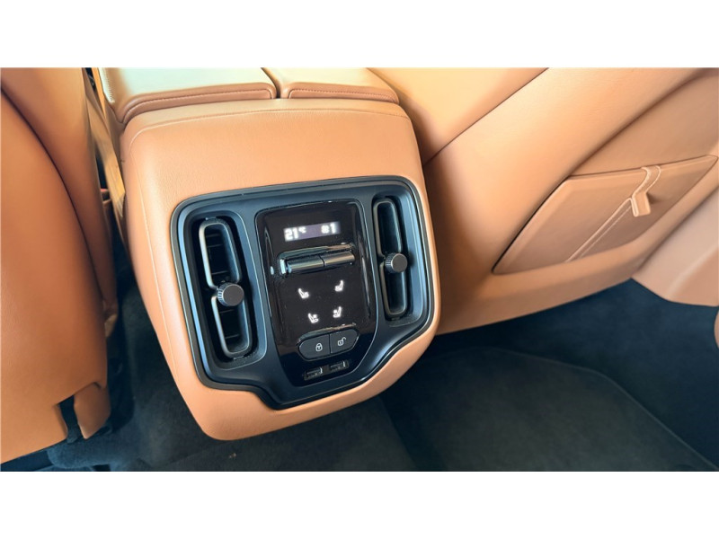 ASTON MARTIN DBX 4.0 BITURBO V8 de 2021 avec 39 800 km | Occasion proche Lyon