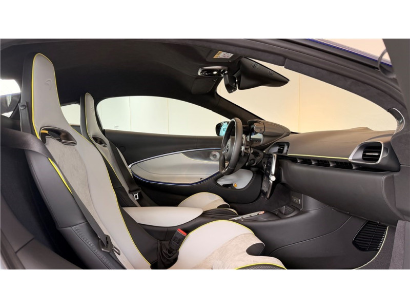 MCLAREN MCLAREN ARTURA V6 3.0 680CH de 2026 avec 5 km | Neuf proche Lyon