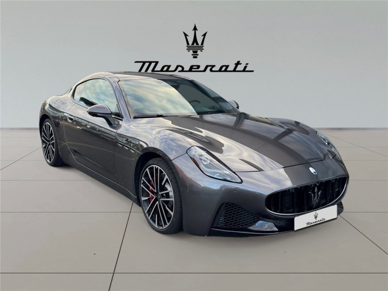 MASERATI GRANTURISMO V6 490 de 2025 avec 8 000 km | Occasion proche Lyon