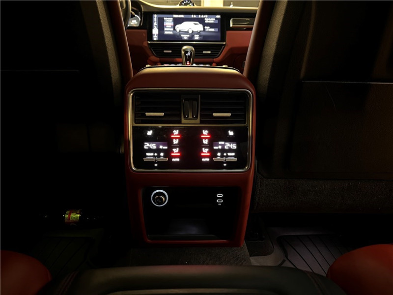 PORSCHE CAYENNE E-HYBRID 4.0 V8 680 CH TIPTRONIC BVA de 2020 avec 100 000 km | Occasion proche Lyon