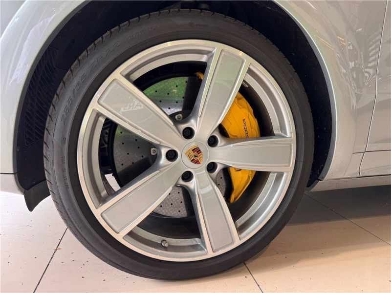 PORSCHE CAYENNE E-HYBRID 4.0 V8 680 CH TIPTRONIC BVA de 2022 avec 40 800 km | Occasion proche Lyon