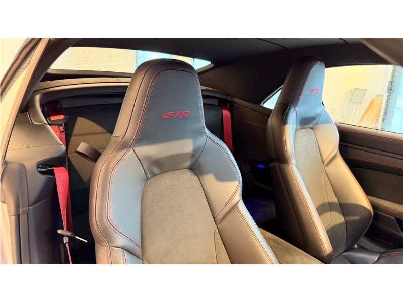 PORSCHE 911 CARRERA 4 CABRIOLET 3.0I 480 PDK de 2022 avec 14 160 km | Occasion proche Lyon