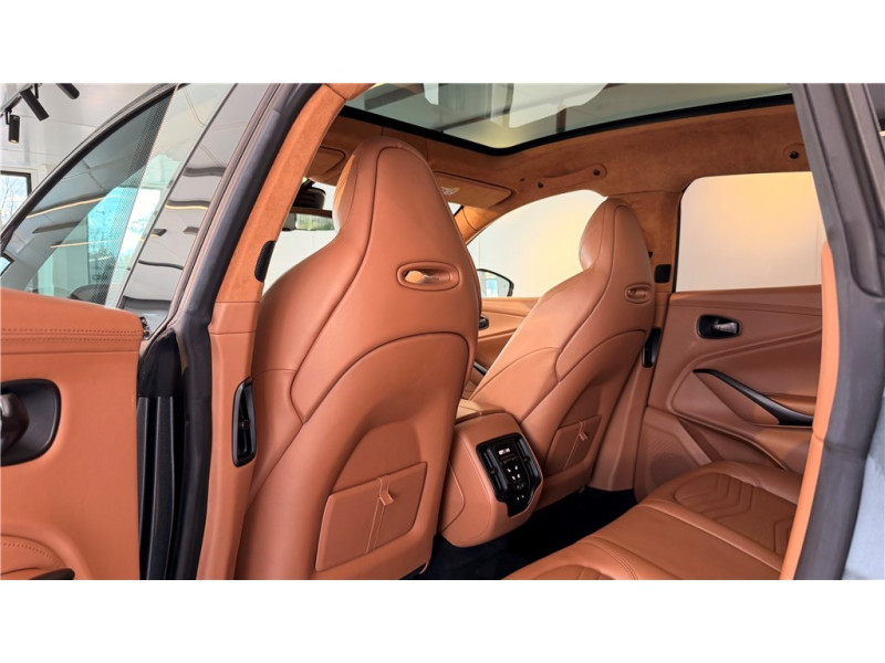 ASTON MARTIN DBX 4.0 BITURBO V8 de 2021 avec 39 800 km | Occasion proche Lyon
