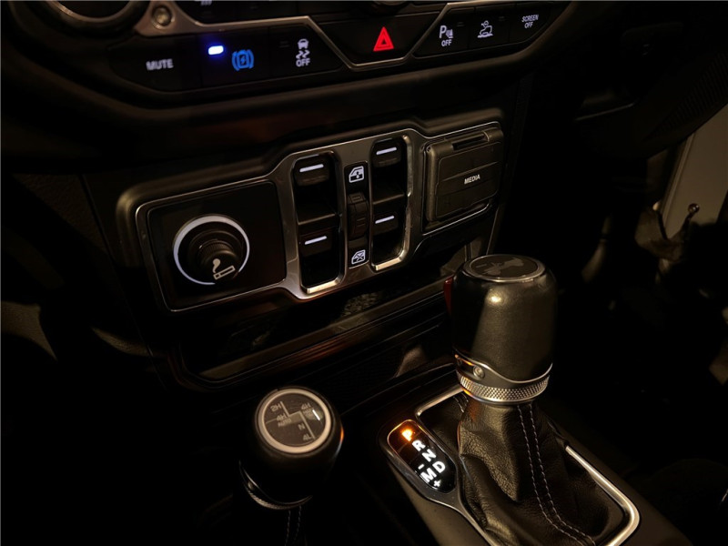 JEEP WRANGLER UNLIMITED 4XE 2.0 L T 380 CH PHEV 4X4 BVA8 de 2022 avec 75 000 km | Occasion proche Lyon