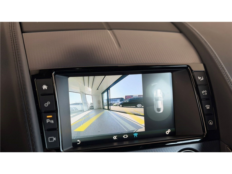 JAGUAR F-TYPE V6 3L ESSENCE SURALIMENTE 340 CH BVA8 de 2017 avec 74 000 km | Occasion proche Lyon