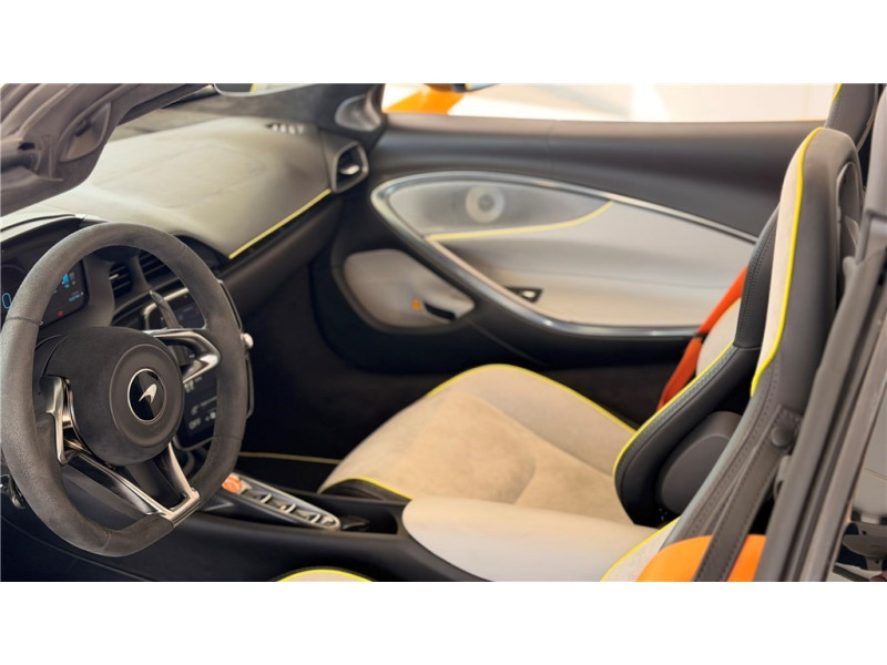 MCLAREN MCLAREN ARTURA V6 3.0 700CH de 2024 avec 11 630 km | Occasion proche Lyon