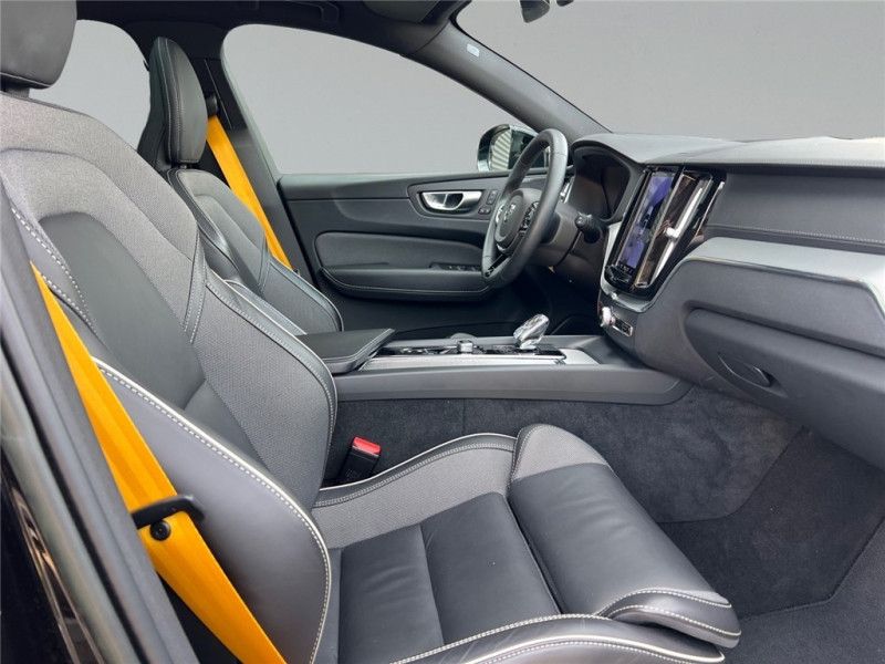 VOLVO XC60 T8 AWD 318 CH + 87 CH GEARTRONIC 8 de 2023 avec 32 250 km | Occasion proche Lyon