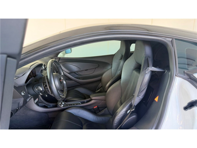MCLAREN MCLAREN 570S V8 3.8 570 CH de 2016 avec 42 214 km | Occasion proche Lyon
