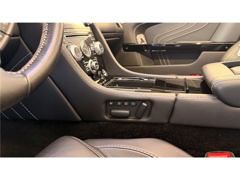 ASTON MARTIN VANTAGE S ROADSTER V8 de 2012 avec 34 400 km | Occasion proche Lyon