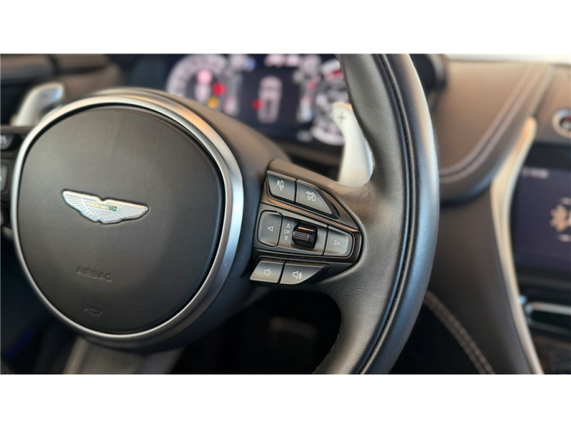 ASTON MARTIN DBX 4.0 BITURBO V8 de 2023 avec 38 000 km | Occasion proche Lyon