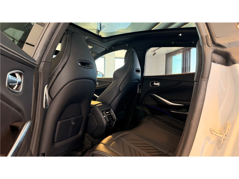 ASTON MARTIN DBX 4.0 BITURBO V8 de 2023 avec 38 000 km | Occasion proche Lyon