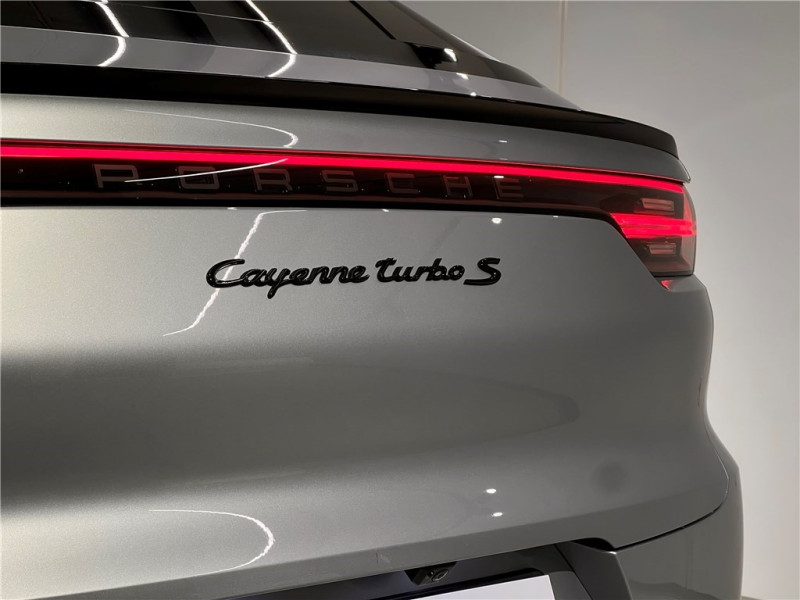 PORSCHE CAYENNE E-HYBRID 4.0 V8 680 CH TIPTRONIC BVA de 2020 avec 90 123 km | Occasion proche Lyon