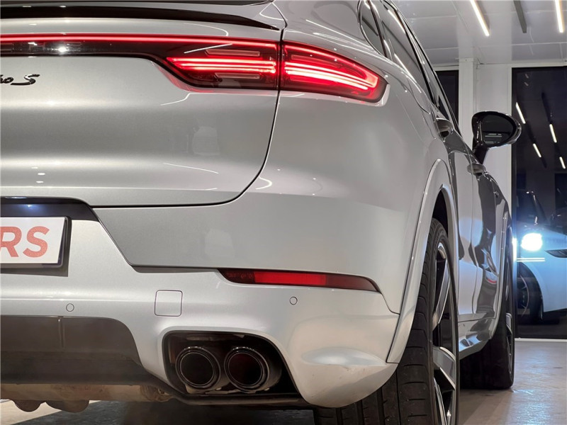 PORSCHE CAYENNE E-HYBRID 4.0 V8 680 CH TIPTRONIC BVA de 2020 avec 90 123 km | Occasion proche Lyon