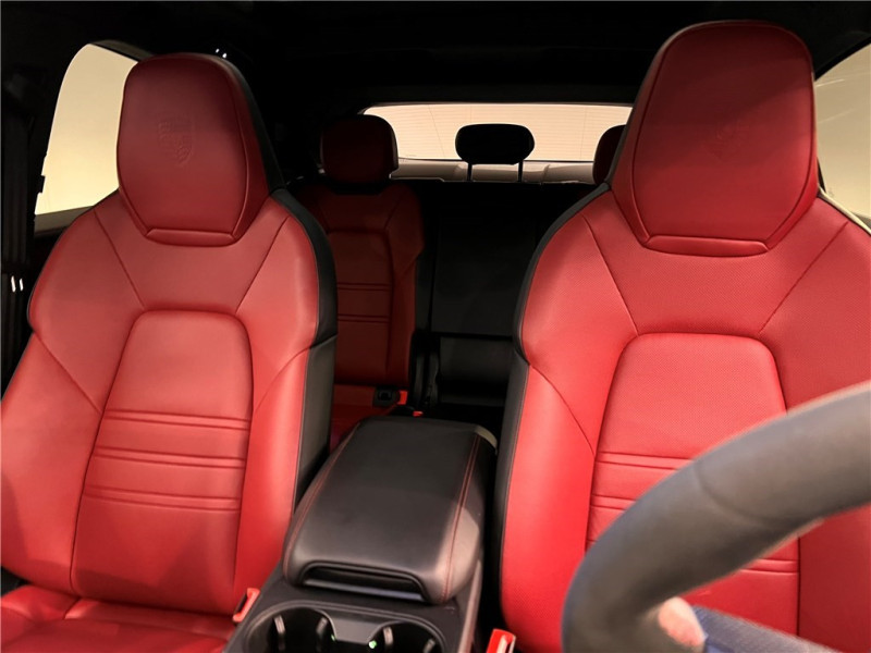 PORSCHE CAYENNE E-HYBRID 4.0 V8 739 CH de 2024 avec 36 050 km | Occasion proche Lyon