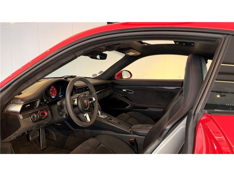 PORSCHE 911 CARRERA COUPE CARRERA 4 COUPE 3.0I 450 de 2018 avec 68 700 km | Occasion proche Lyon