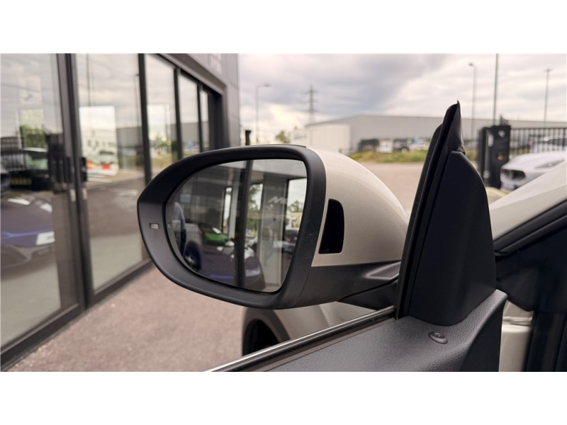 VOLKSWAGEN T-ROC 1.5 TSI EVO 150 START/STOP DSG7 de 2023 avec 64 900 km | Occasion proche Lyon